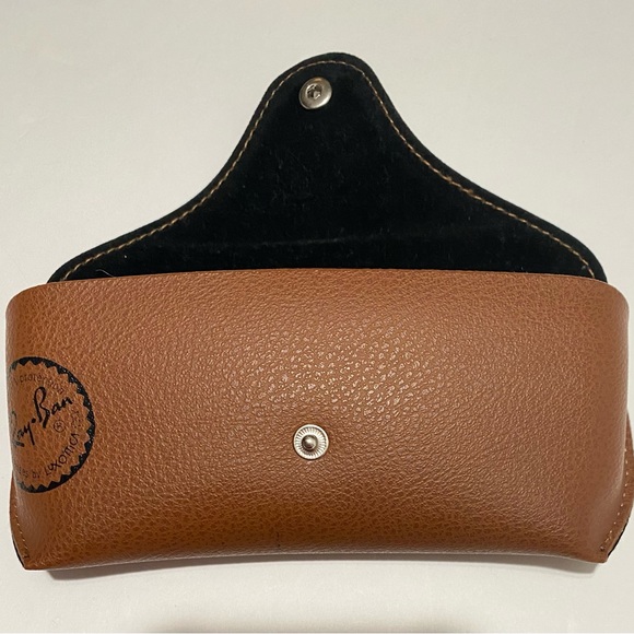 Ray-Ban leather Case for Eyeglasses or Sunglasses Brow color. - Picture 4 of 6